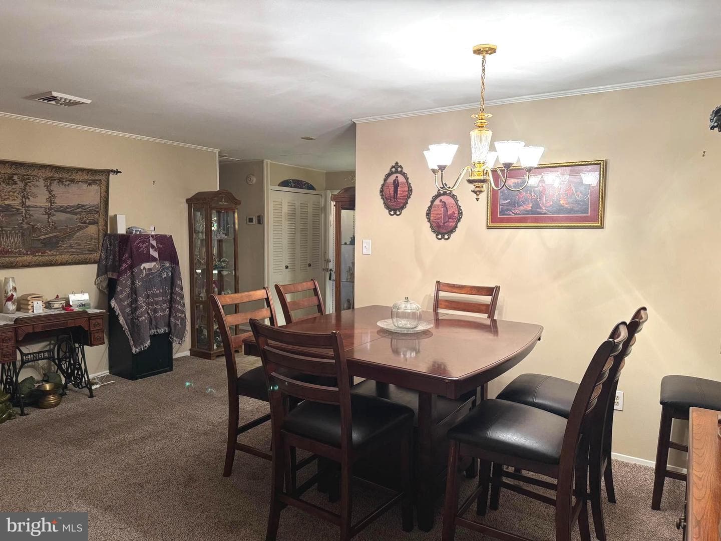 147 Willow Drive photo 8