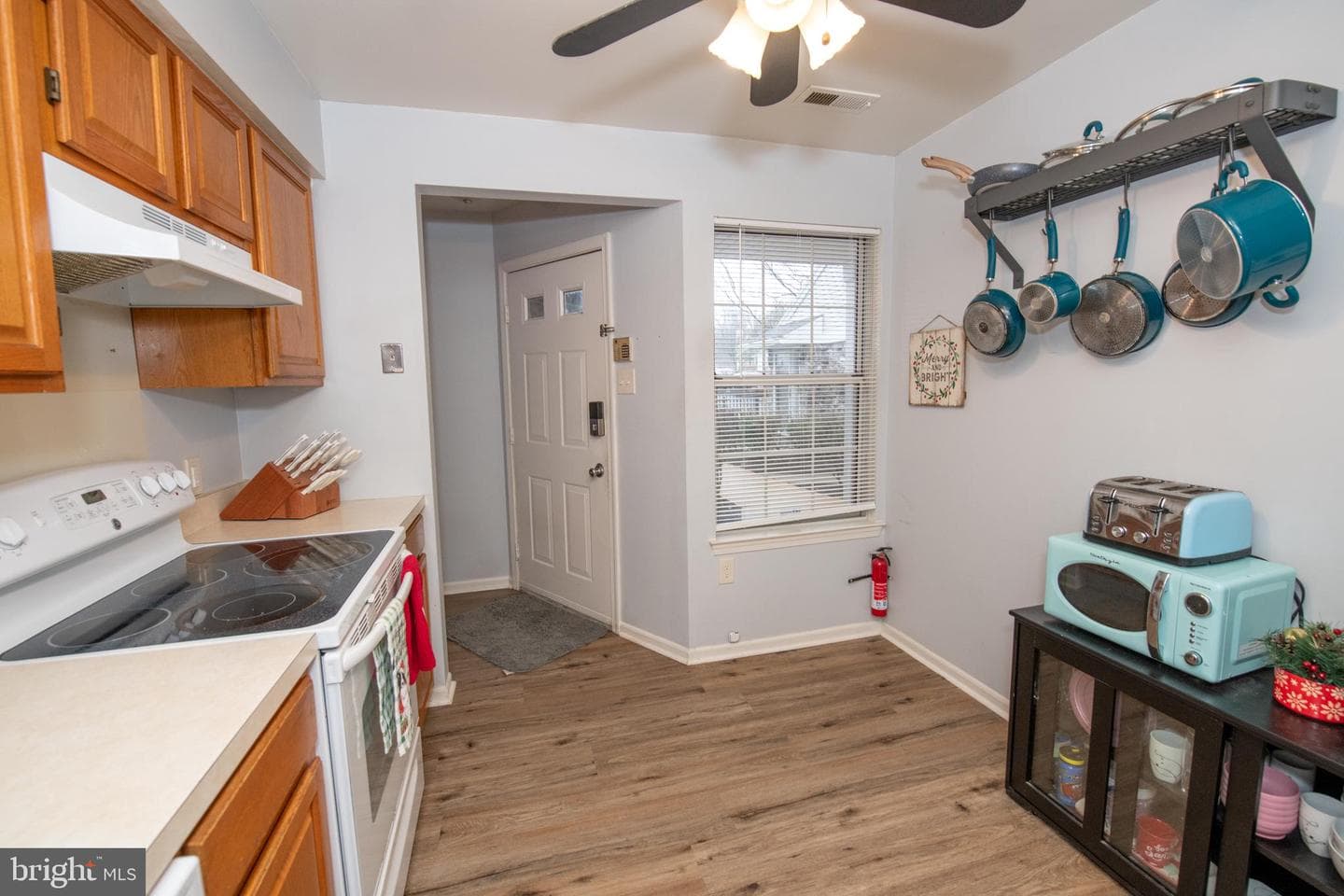805 Mews Drive #805 photo 9