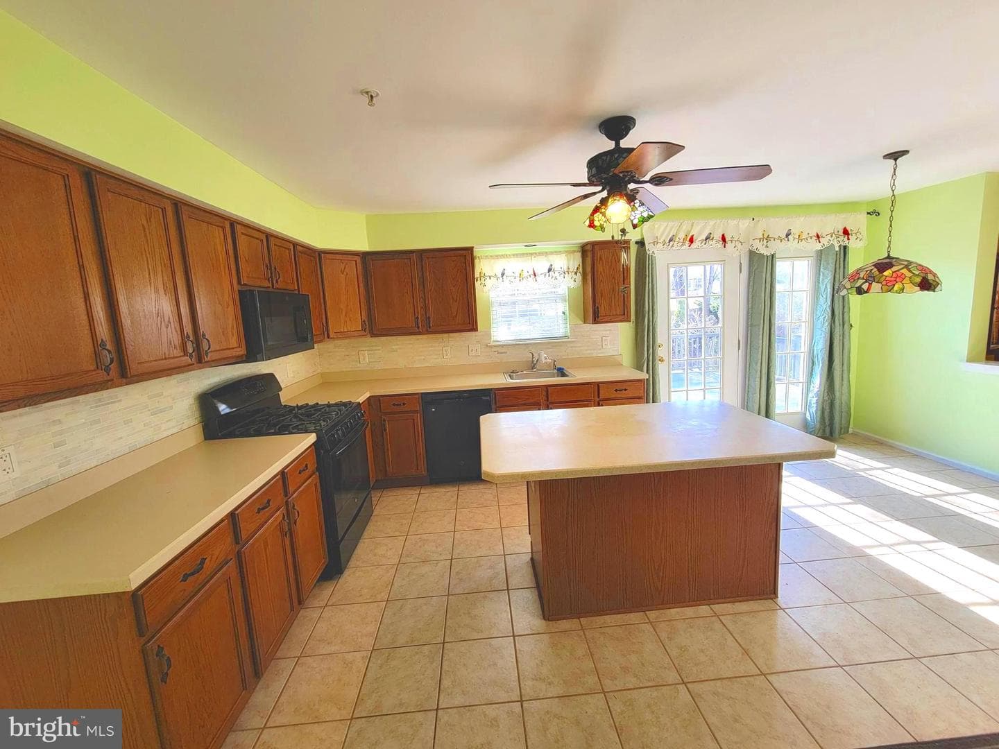 506 Daltry Court photo 2
