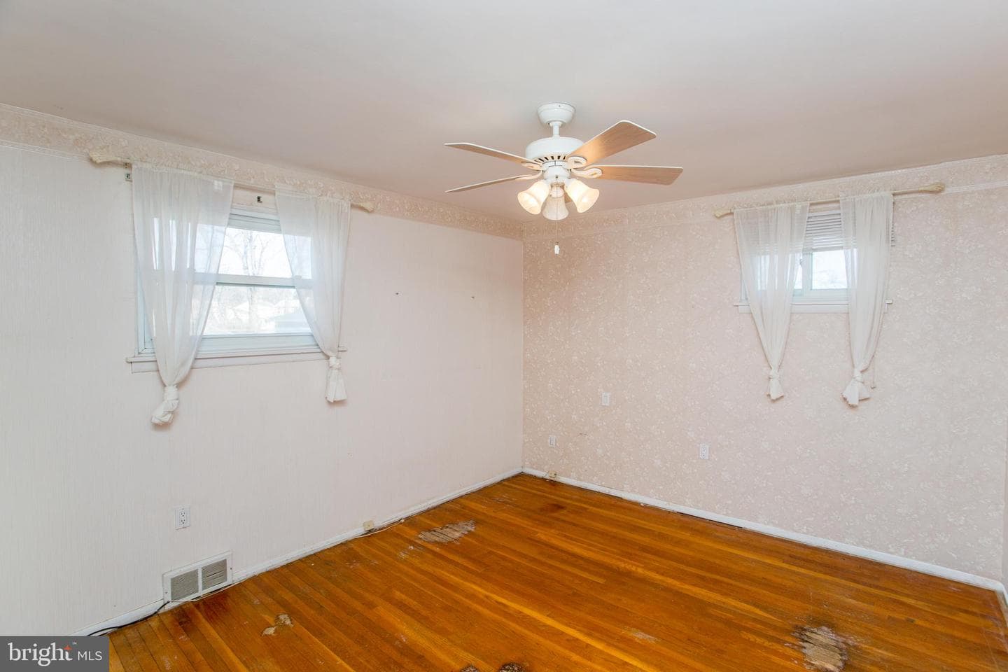1096 Anthony Wayne Drive photo 17