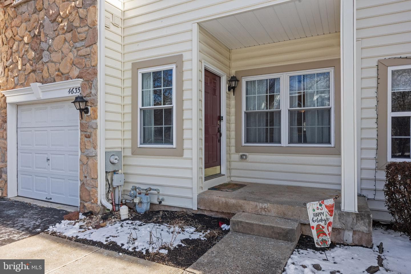 4635 Old Oak Road photo 3
