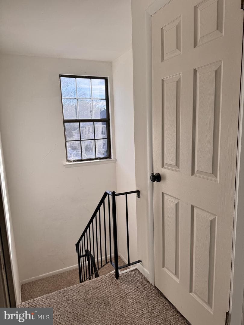 676 Sparrow Lane photo 29