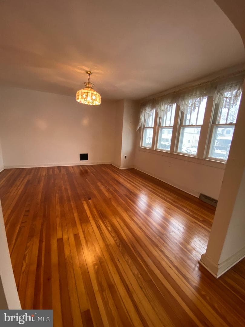202 Catherine Street photo 11