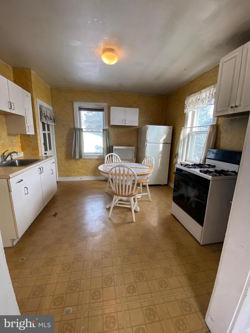 202 Catherine Street photo 36