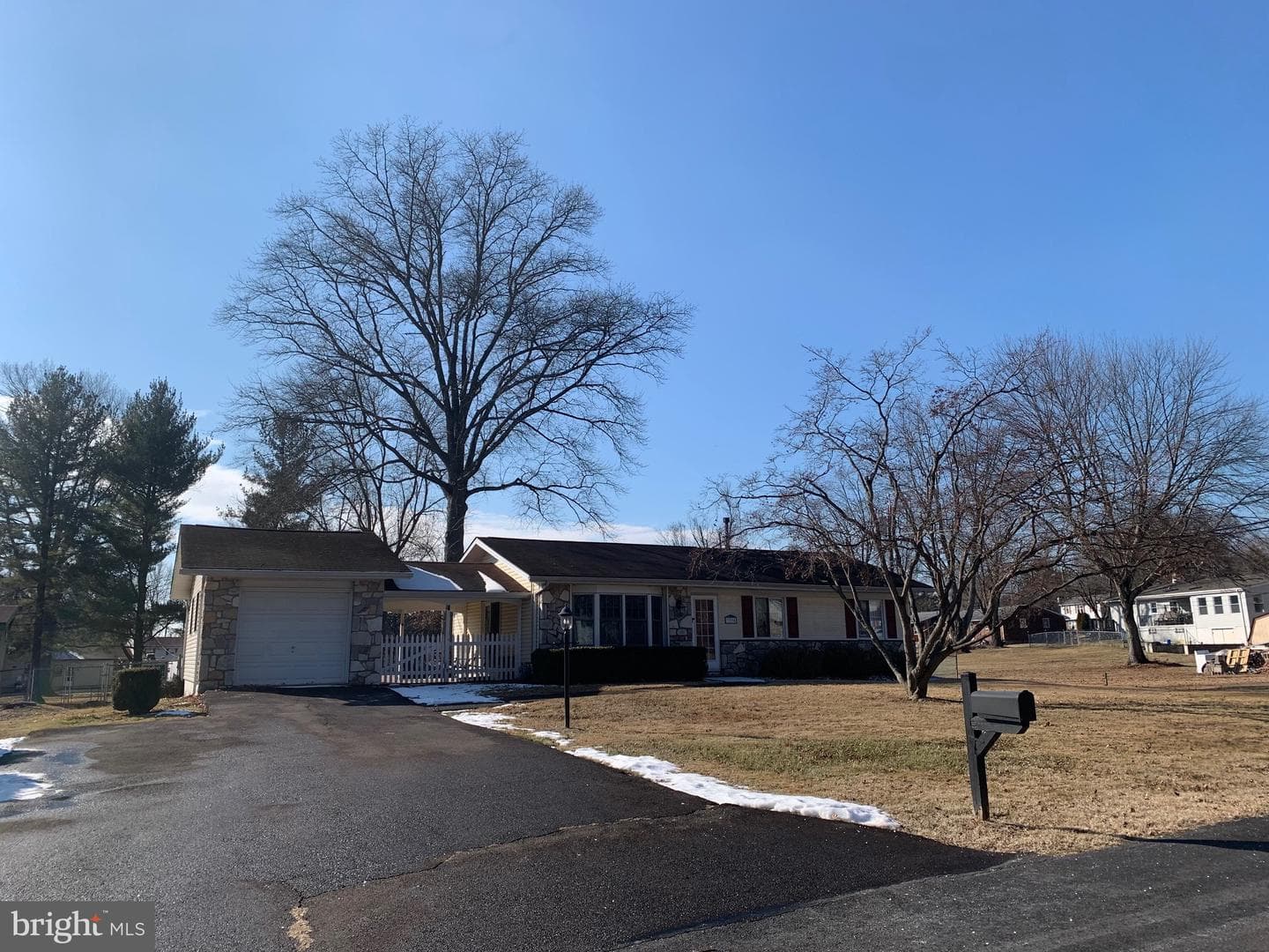 3334 Grandview Avenue photo 2
