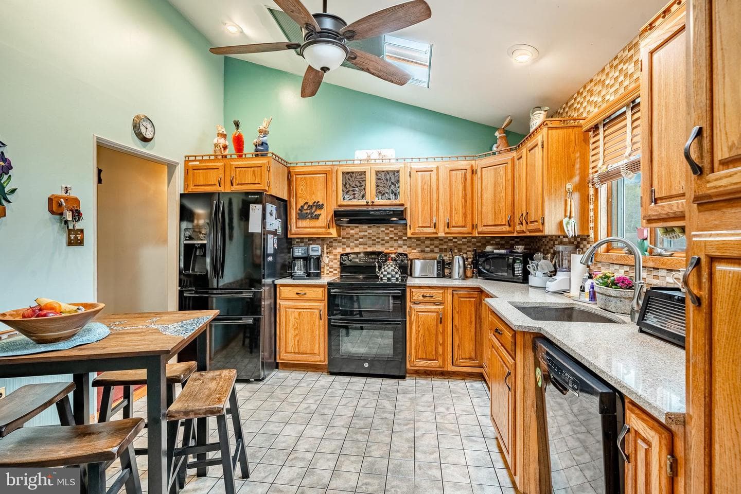 1016 Broad Street photo 9