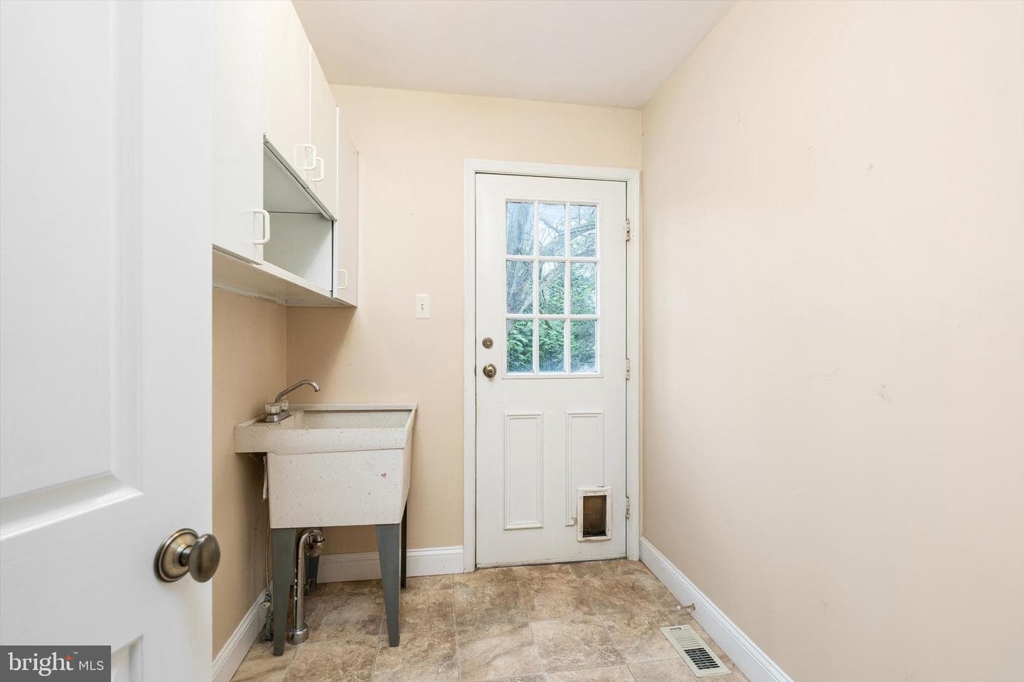 106 Crestwood Road photo 12