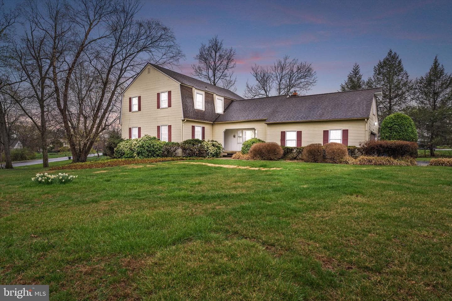 106 Crestwood Road photo 2