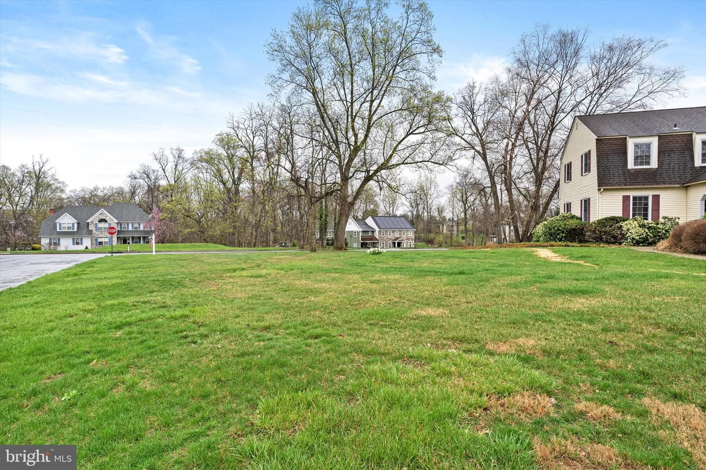 106 Crestwood Road photo 3