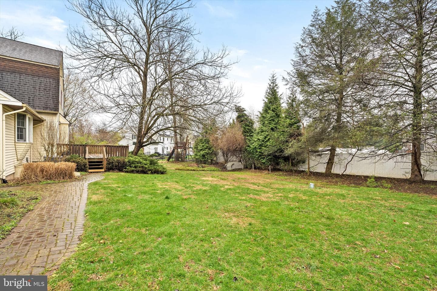 106 Crestwood Road photo 32