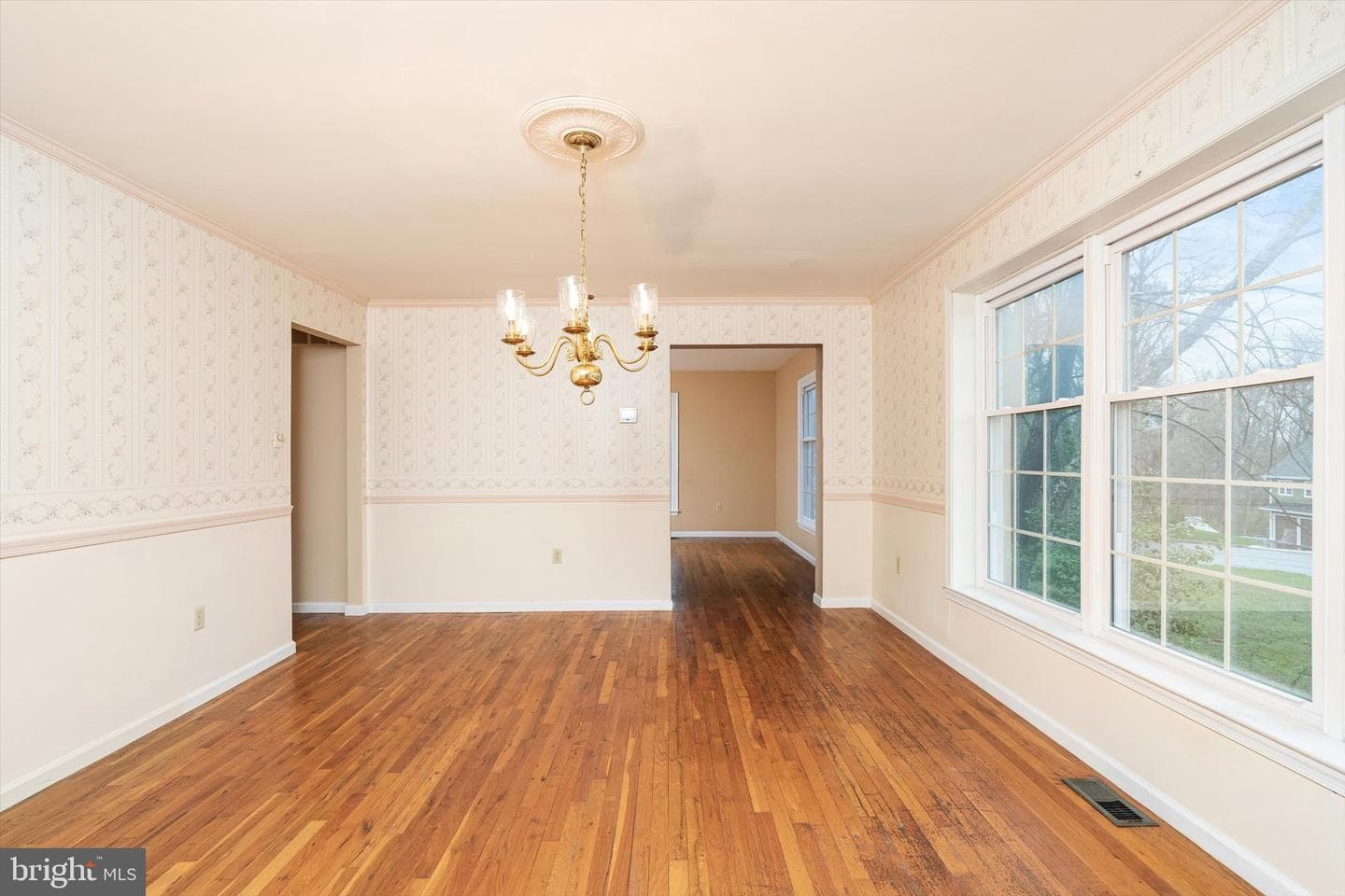 106 Crestwood Road photo 8