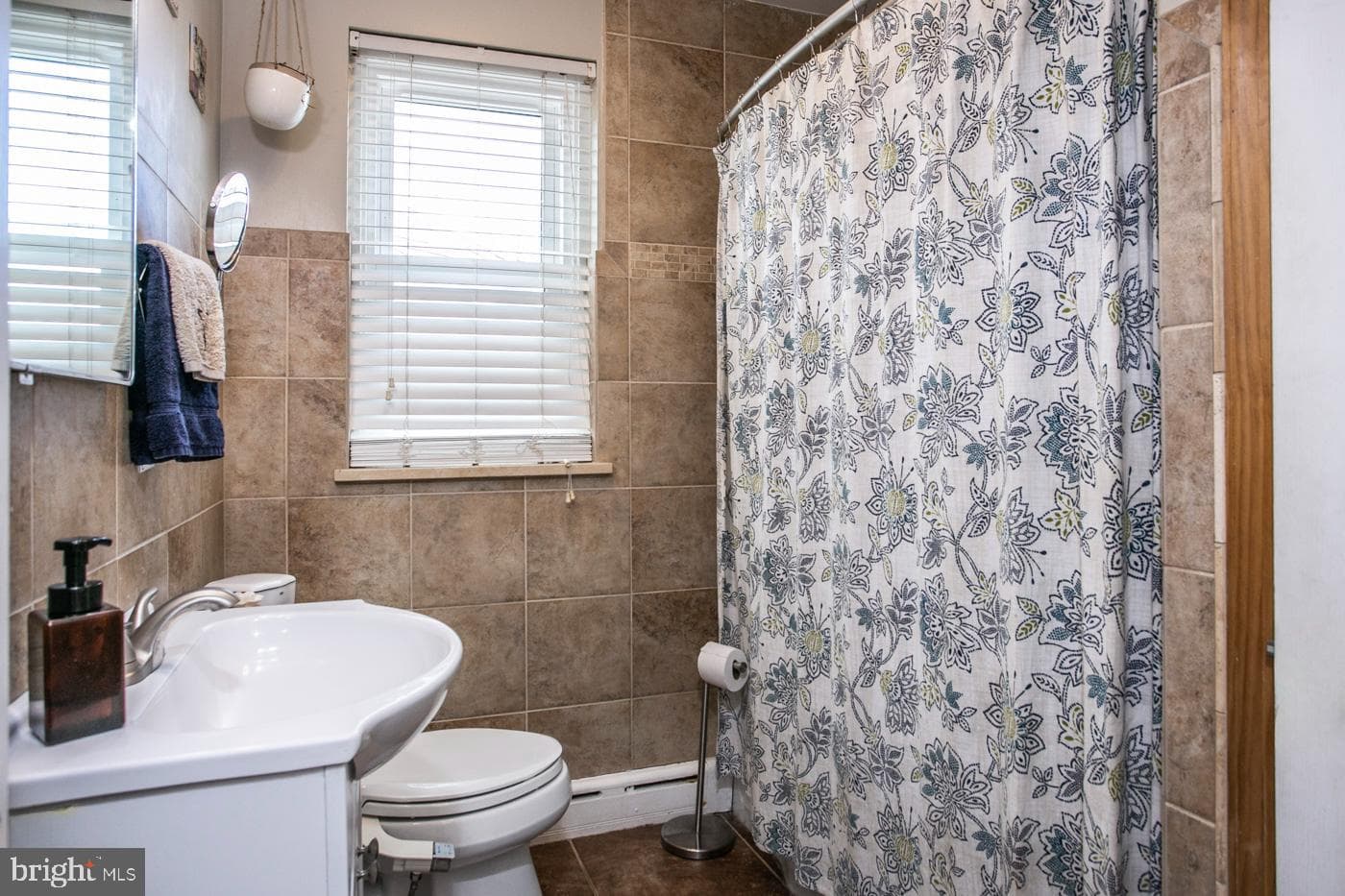 2505 Hillcrest Road photo 12