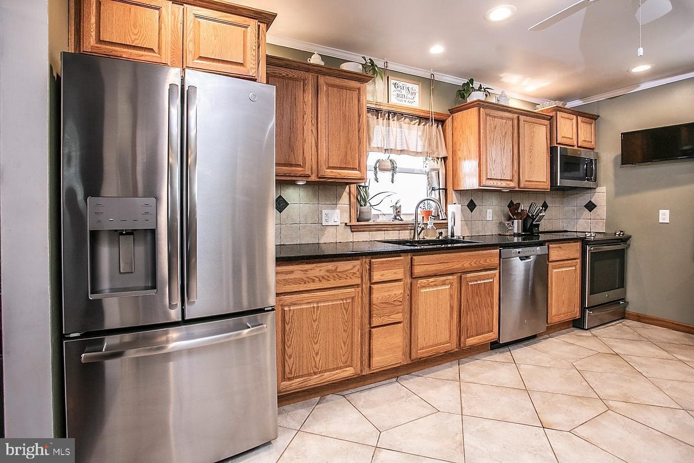 2505 Hillcrest Road photo 22