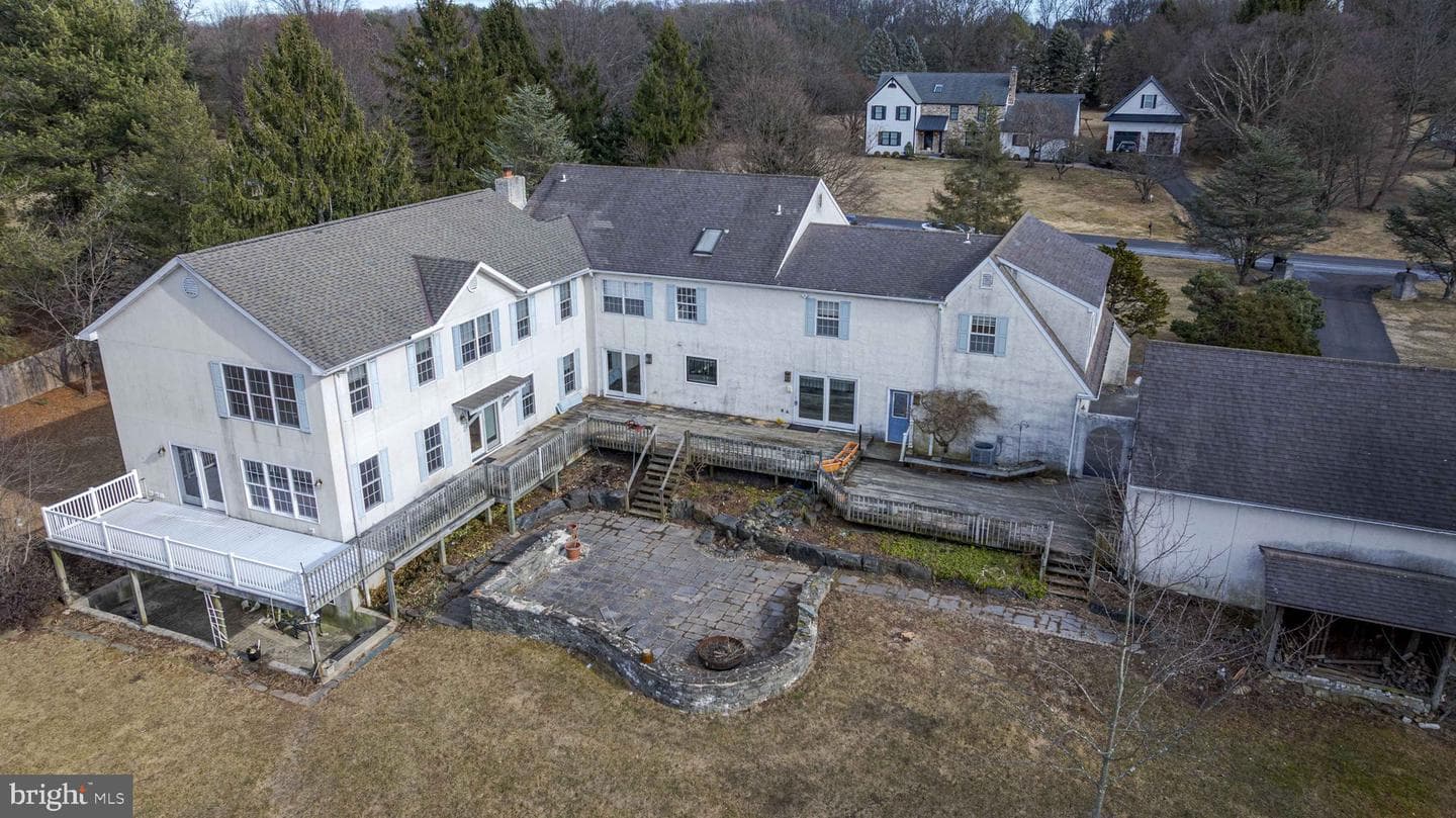 5979 Shetland Drive photo 2