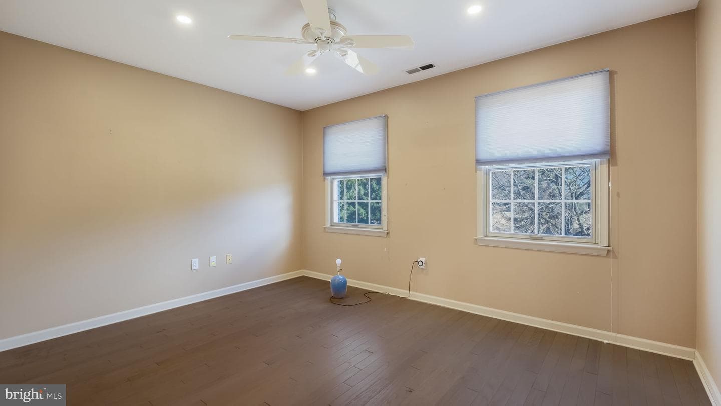 5979 Shetland Drive photo 32
