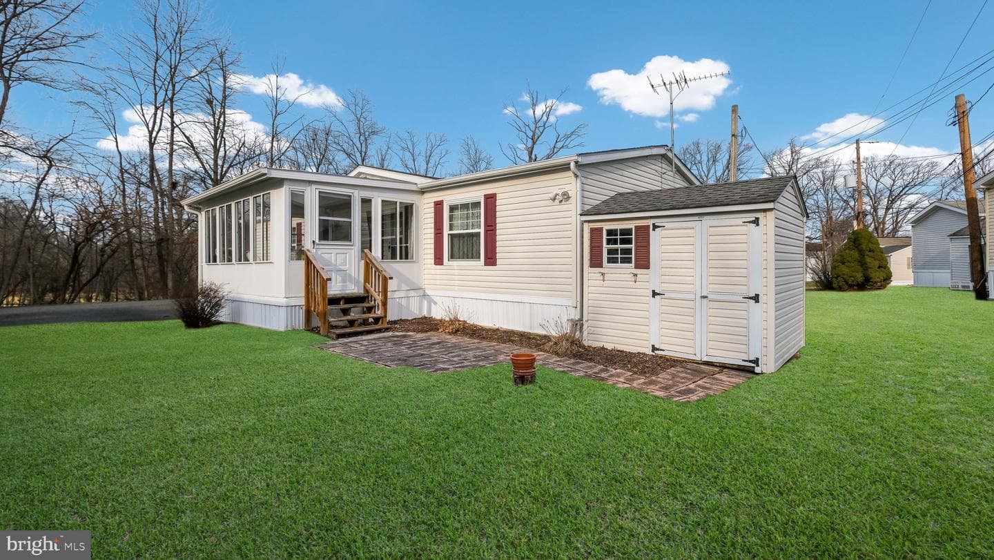3013 Walnut Lane photo 2