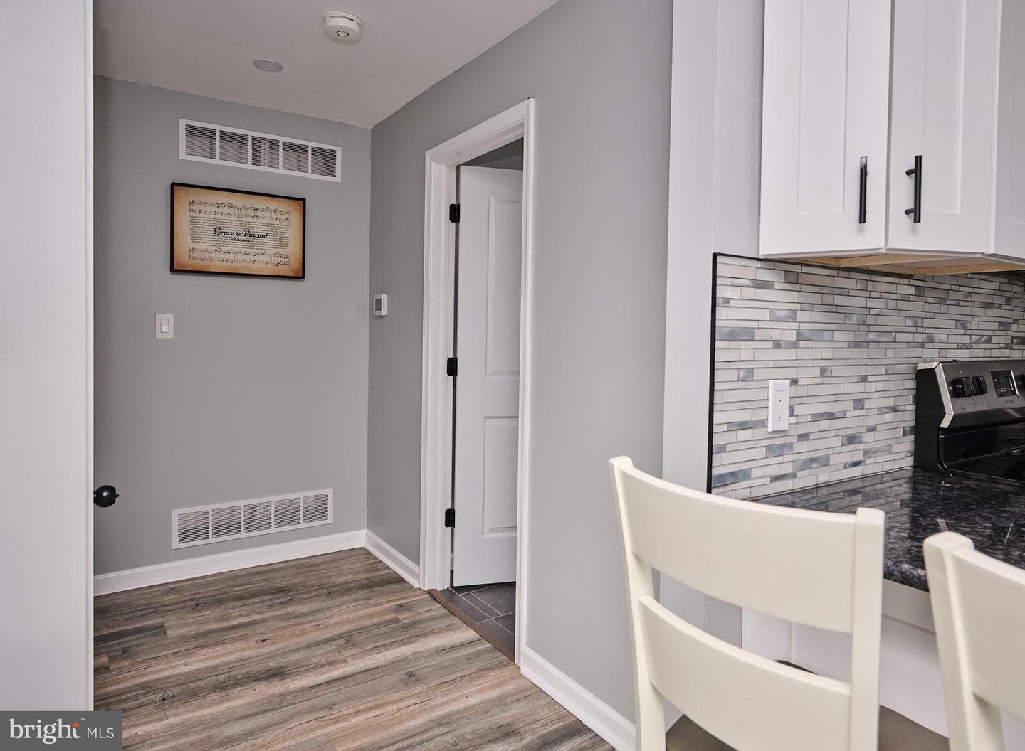516 Avenue C photo 10
