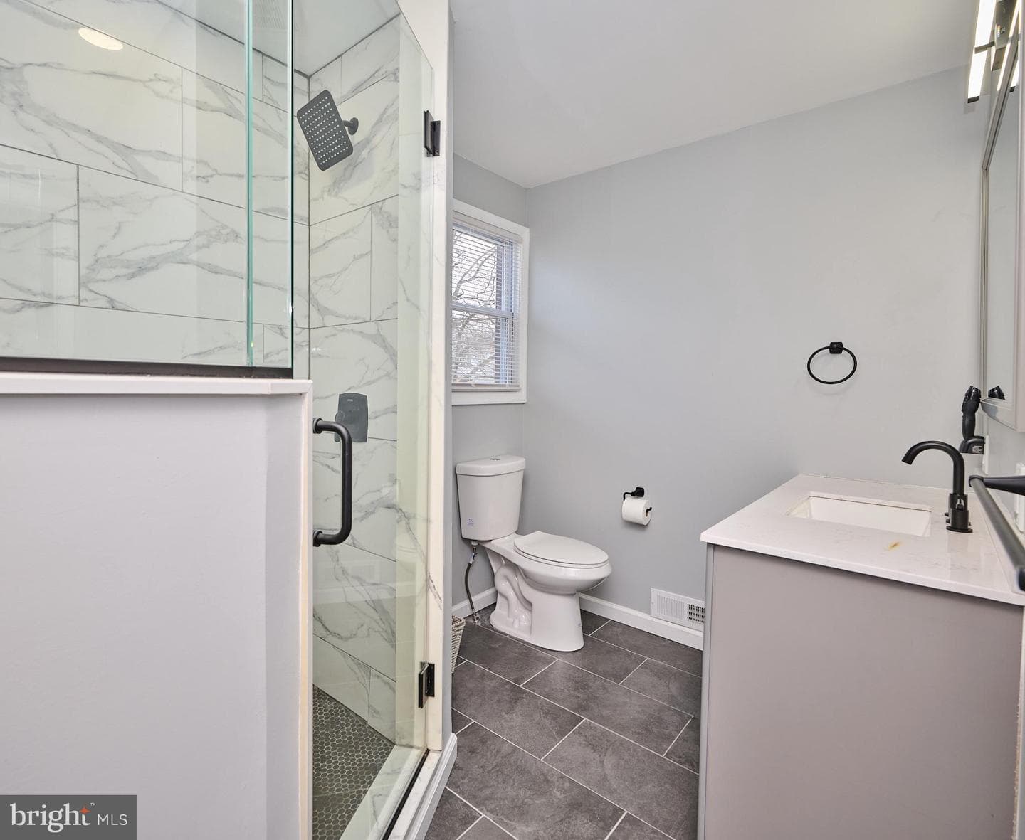 516 Avenue C photo 13