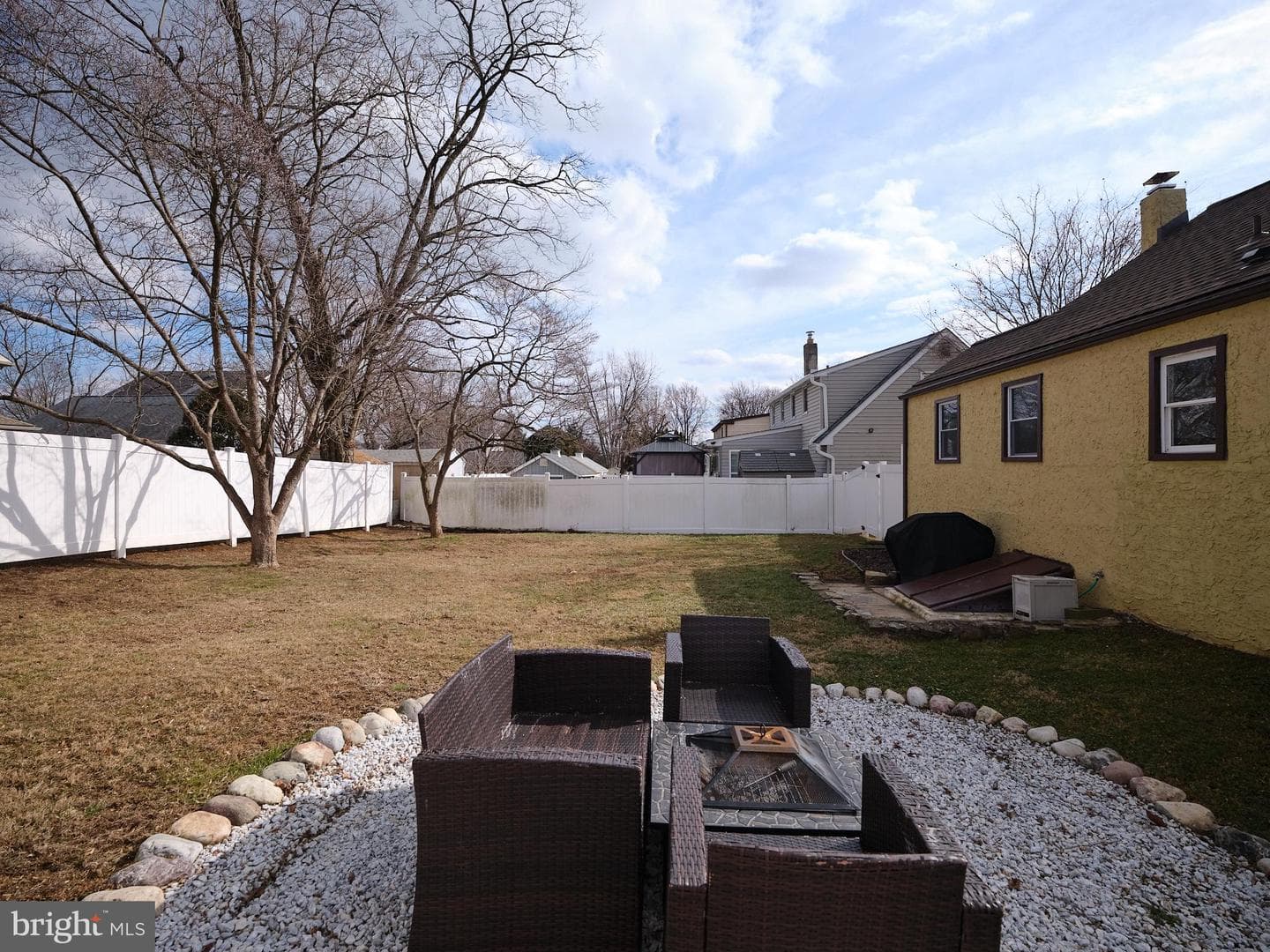 516 Avenue C photo 17