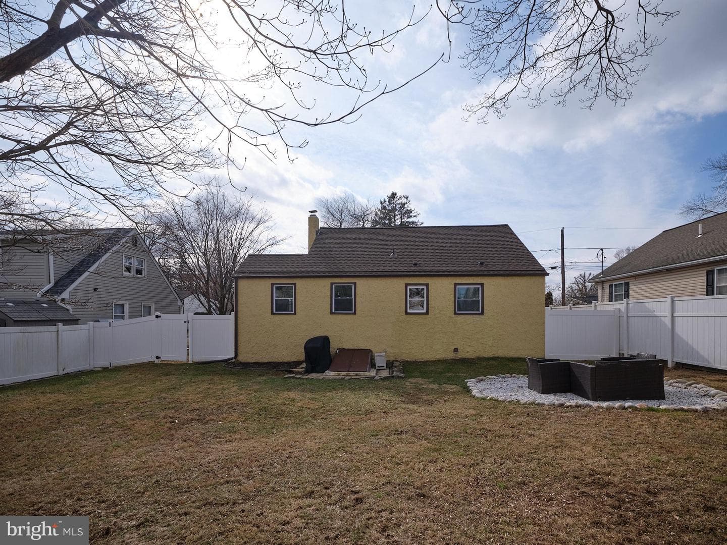 516 Avenue C photo 20