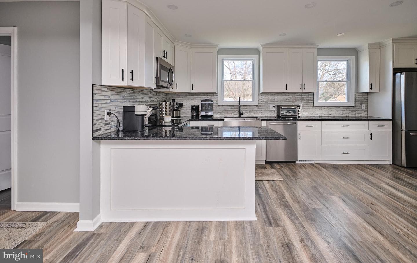 516 Avenue C photo 6