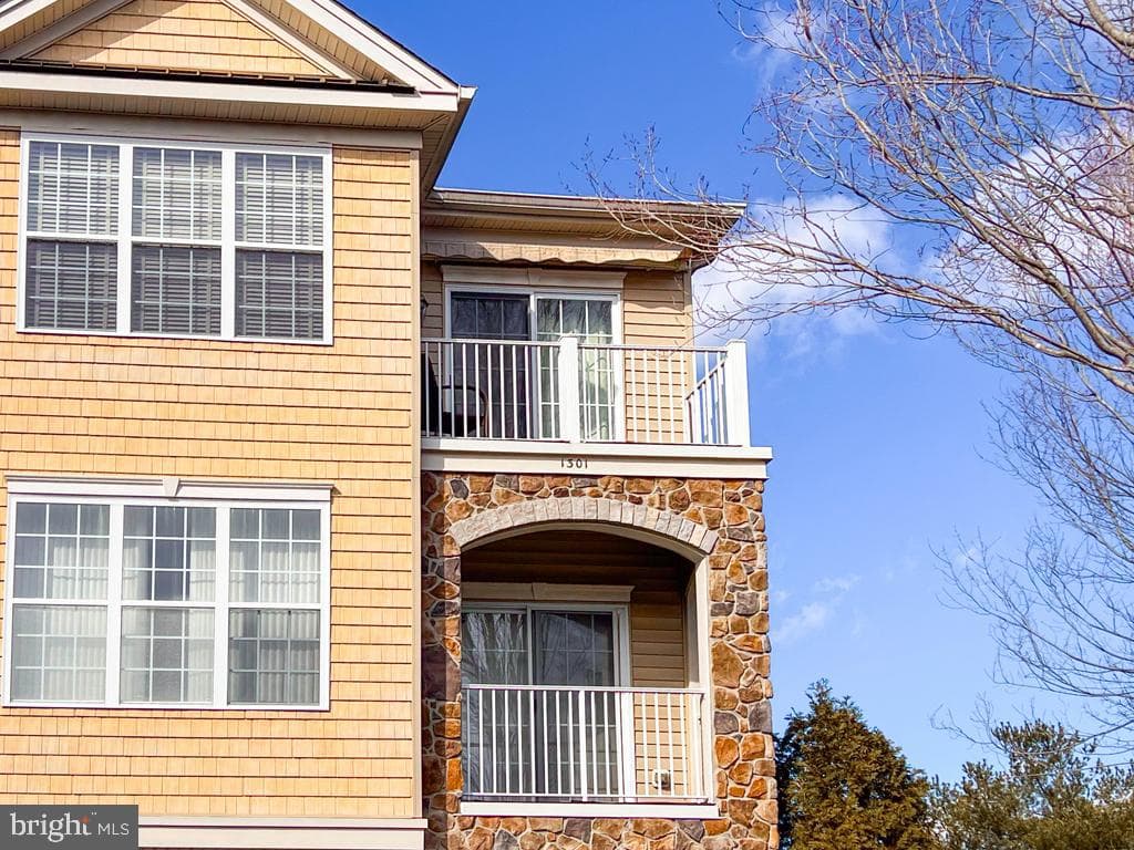 1301 Knox Court #1301 photo 2
