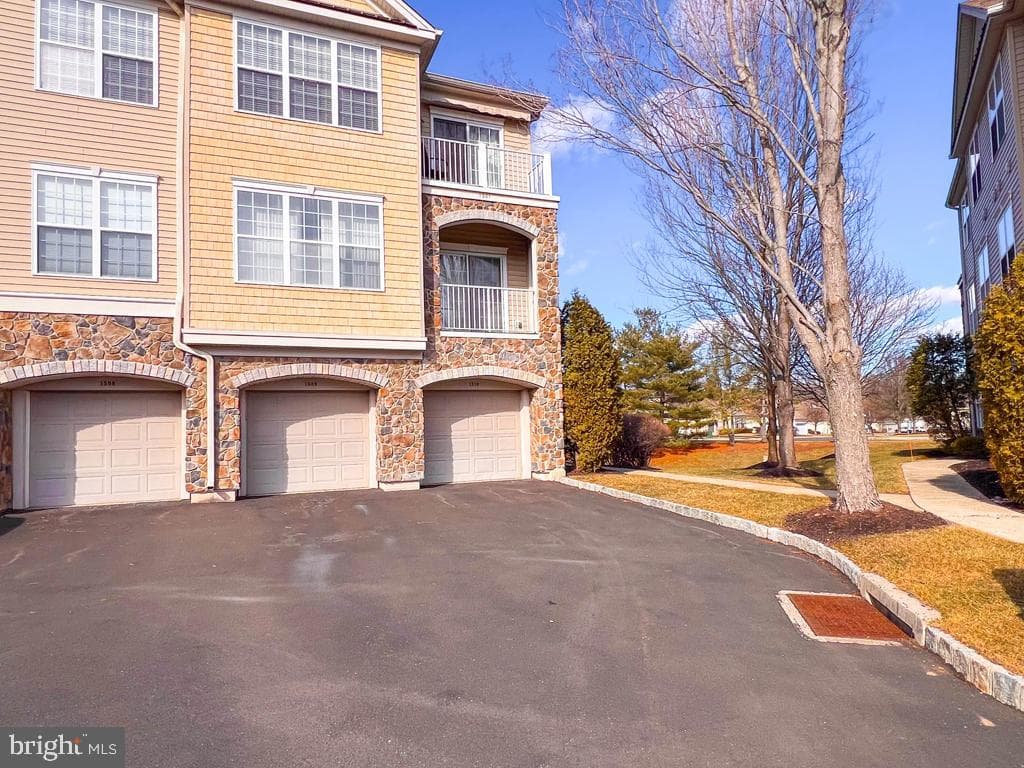 1301 Knox Court #1301 photo 3