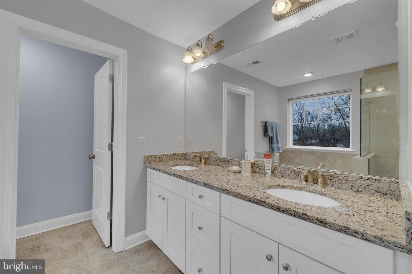 421 Juliana Way photo 22