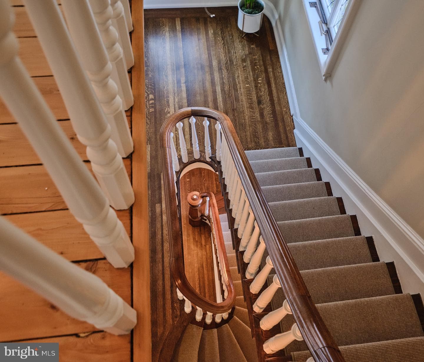148 E State Street photo 5