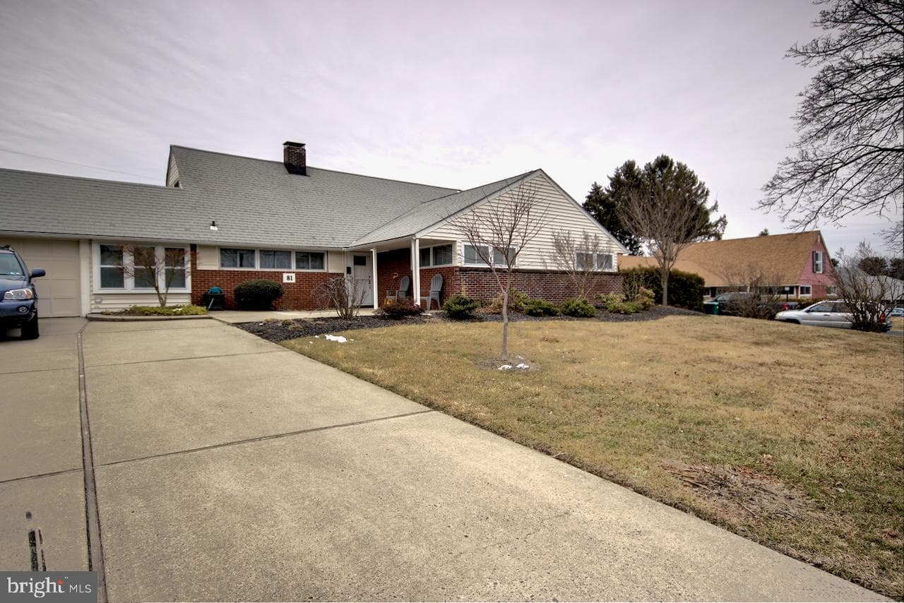 81 Fieldstone Road photo 2