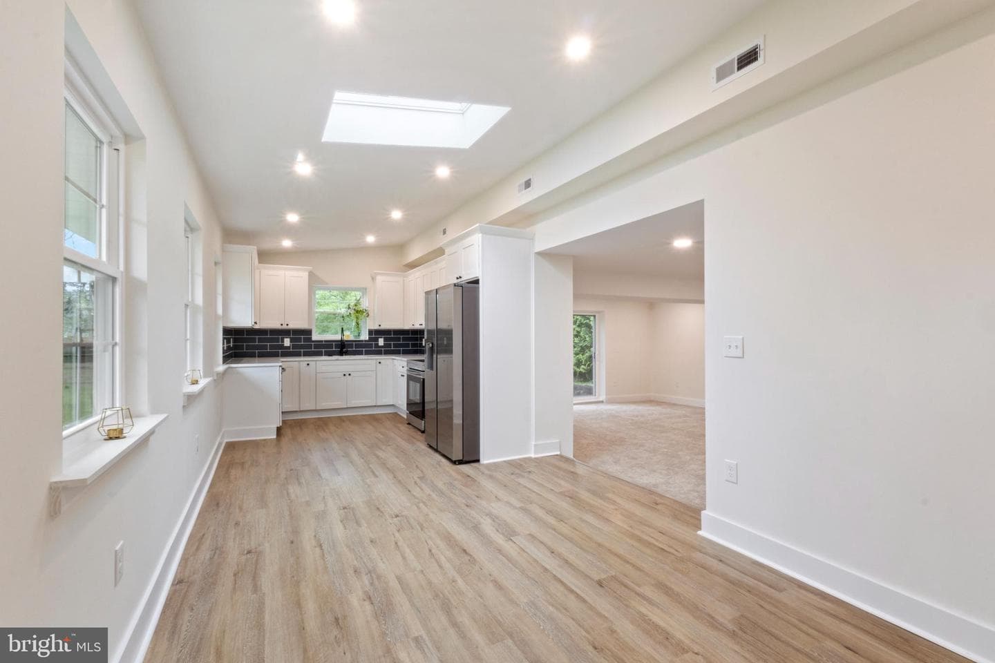 2112 Elm Avenue photo 11