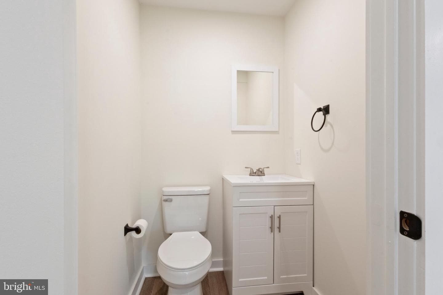 2112 Elm Avenue photo 18