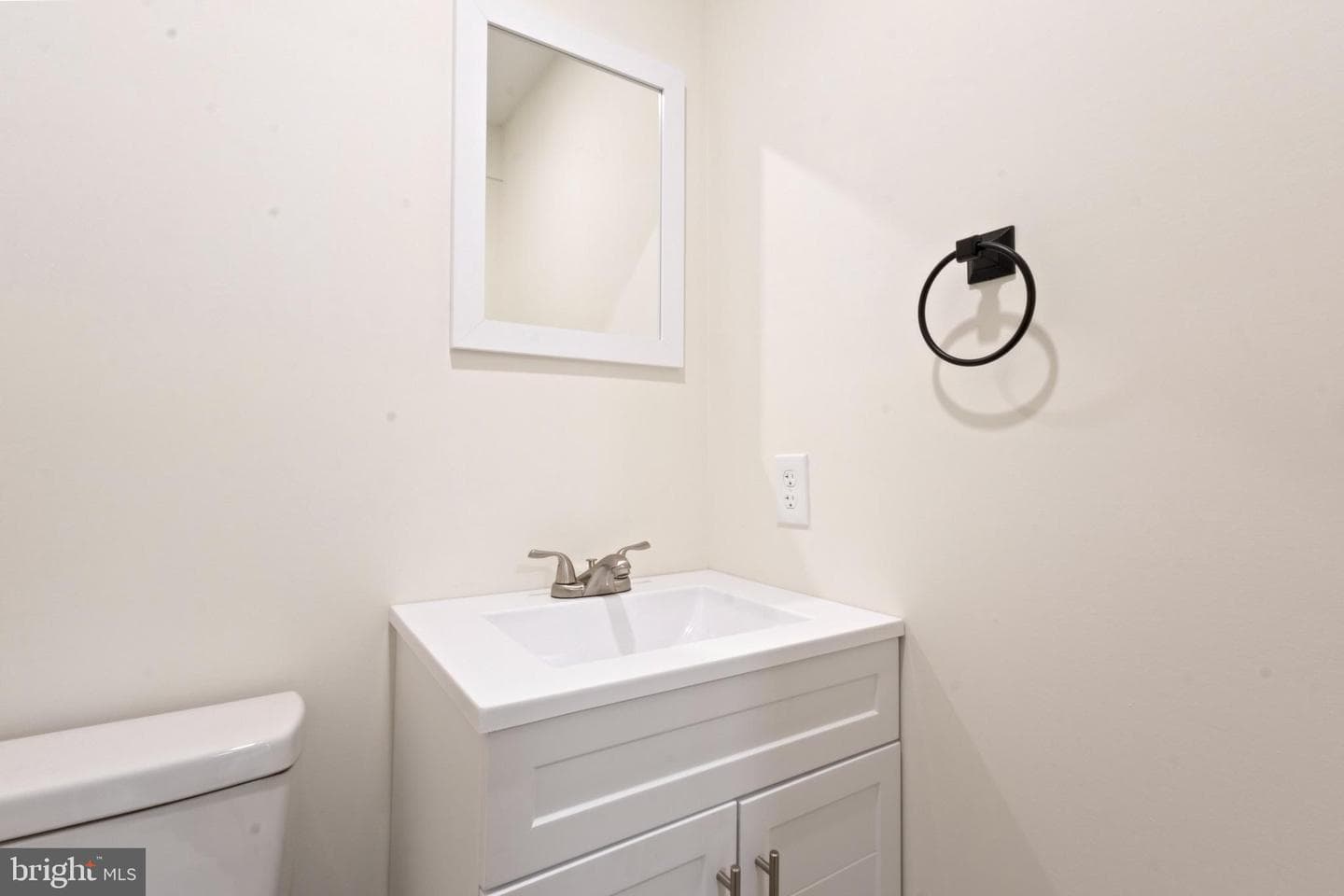 2112 Elm Avenue photo 19