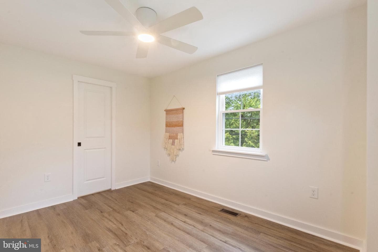 2112 Elm Avenue photo 23