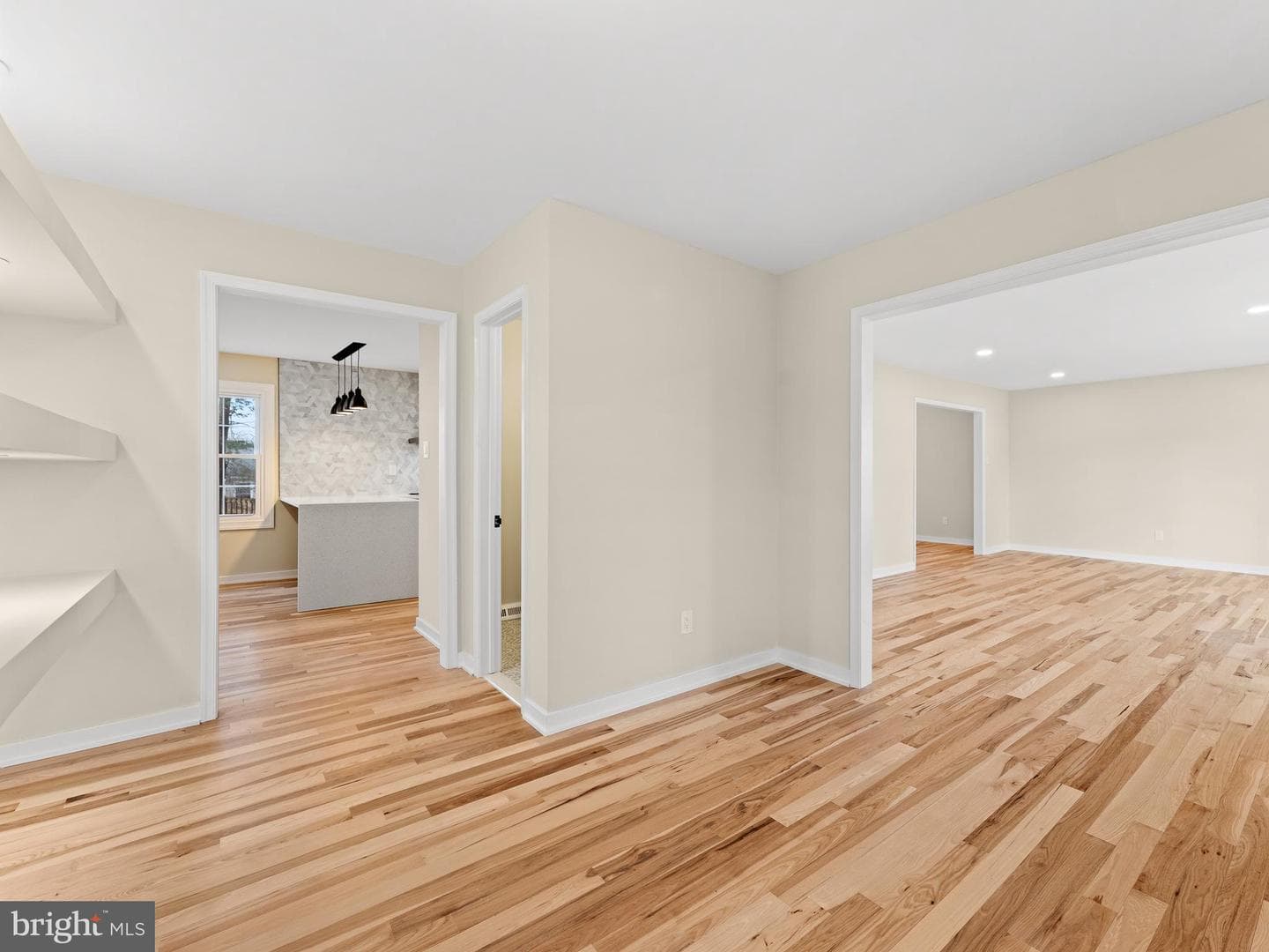 972 Roeloffs Road photo 5