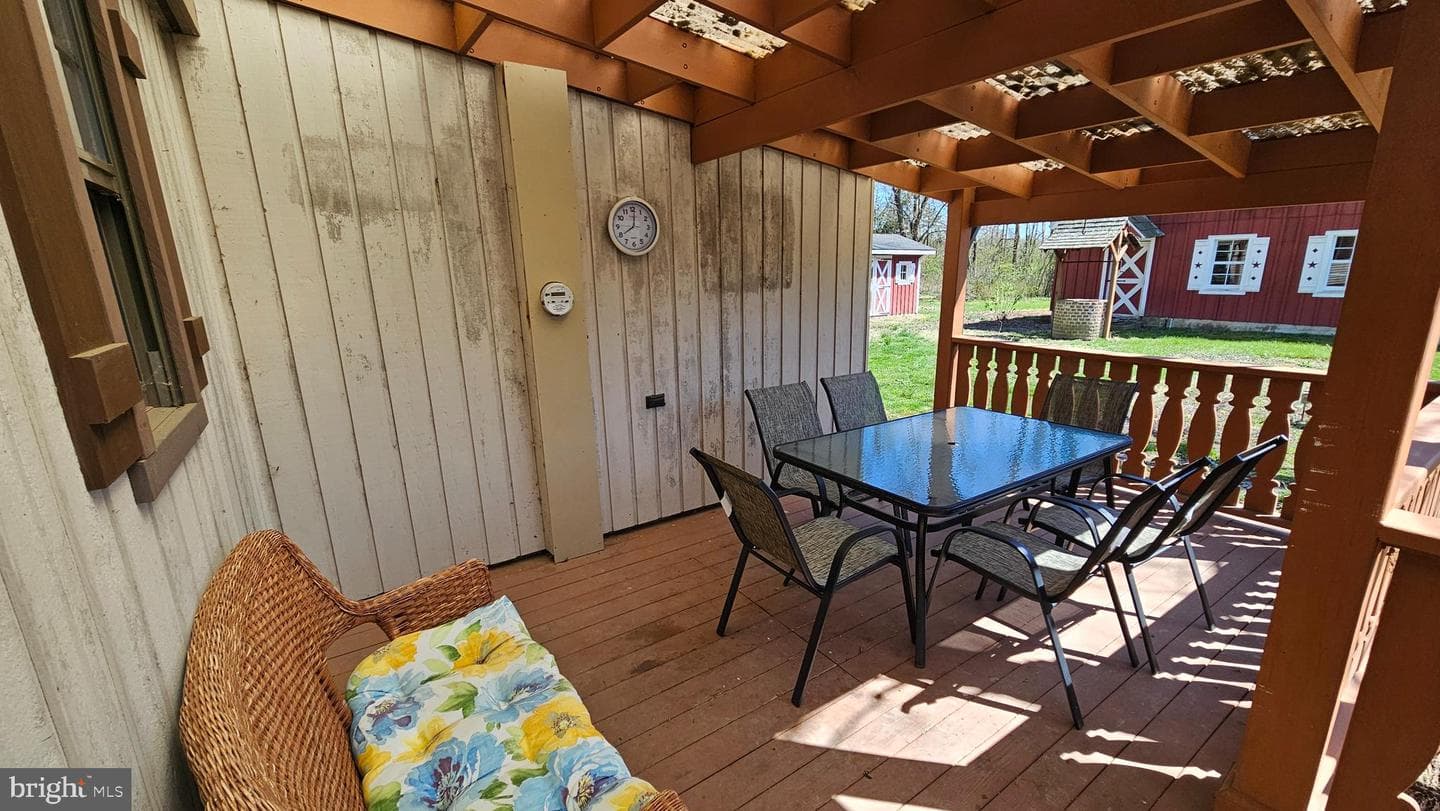 2345 Elm Avenue photo 25