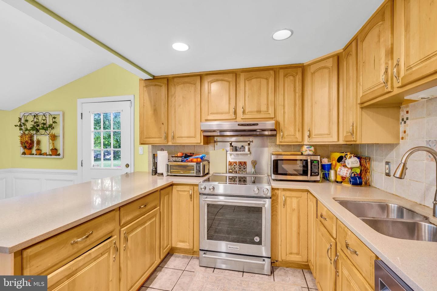 1021 Swayze Avenue photo 42