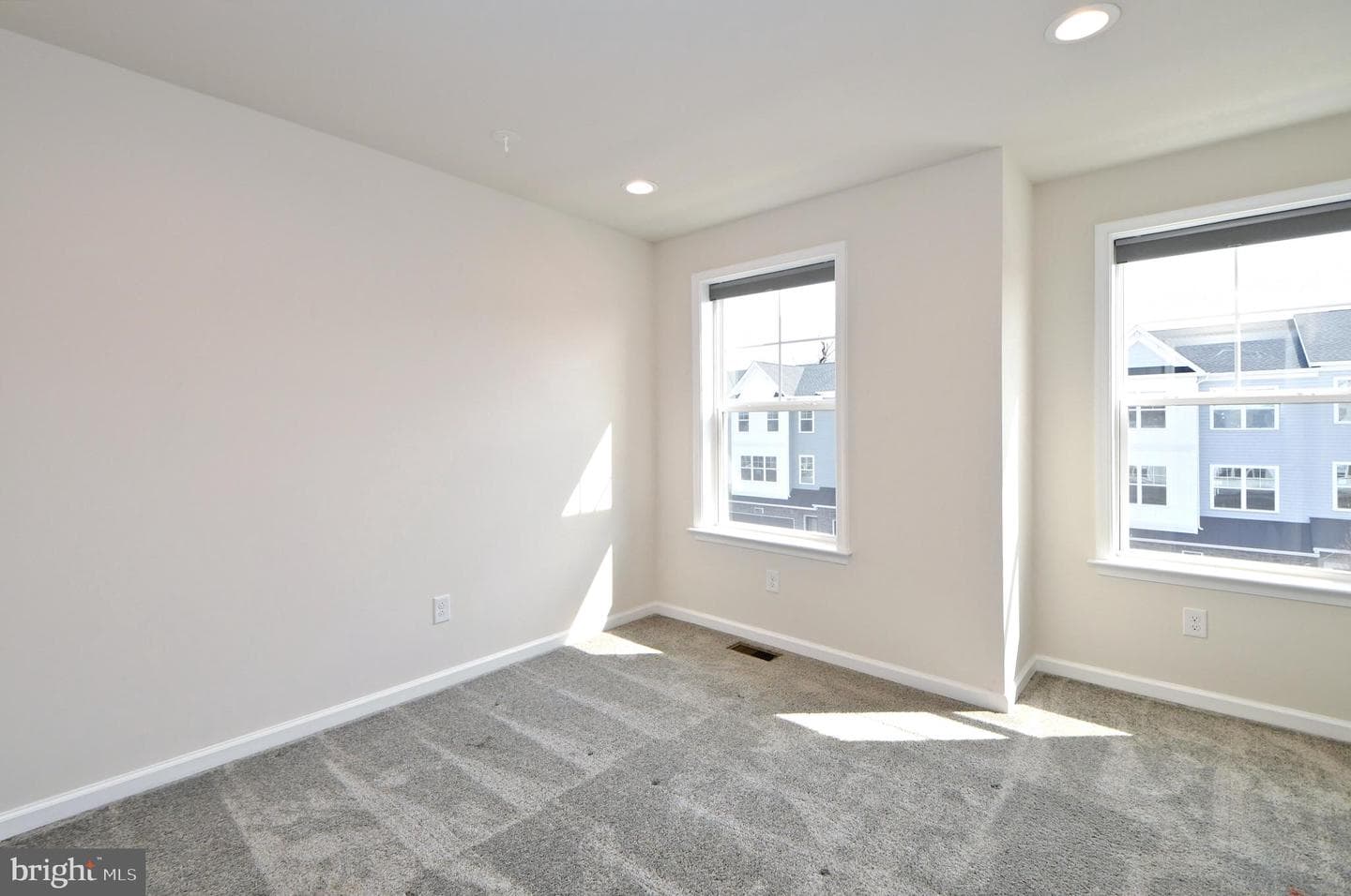 25 Warren Drive photo 38