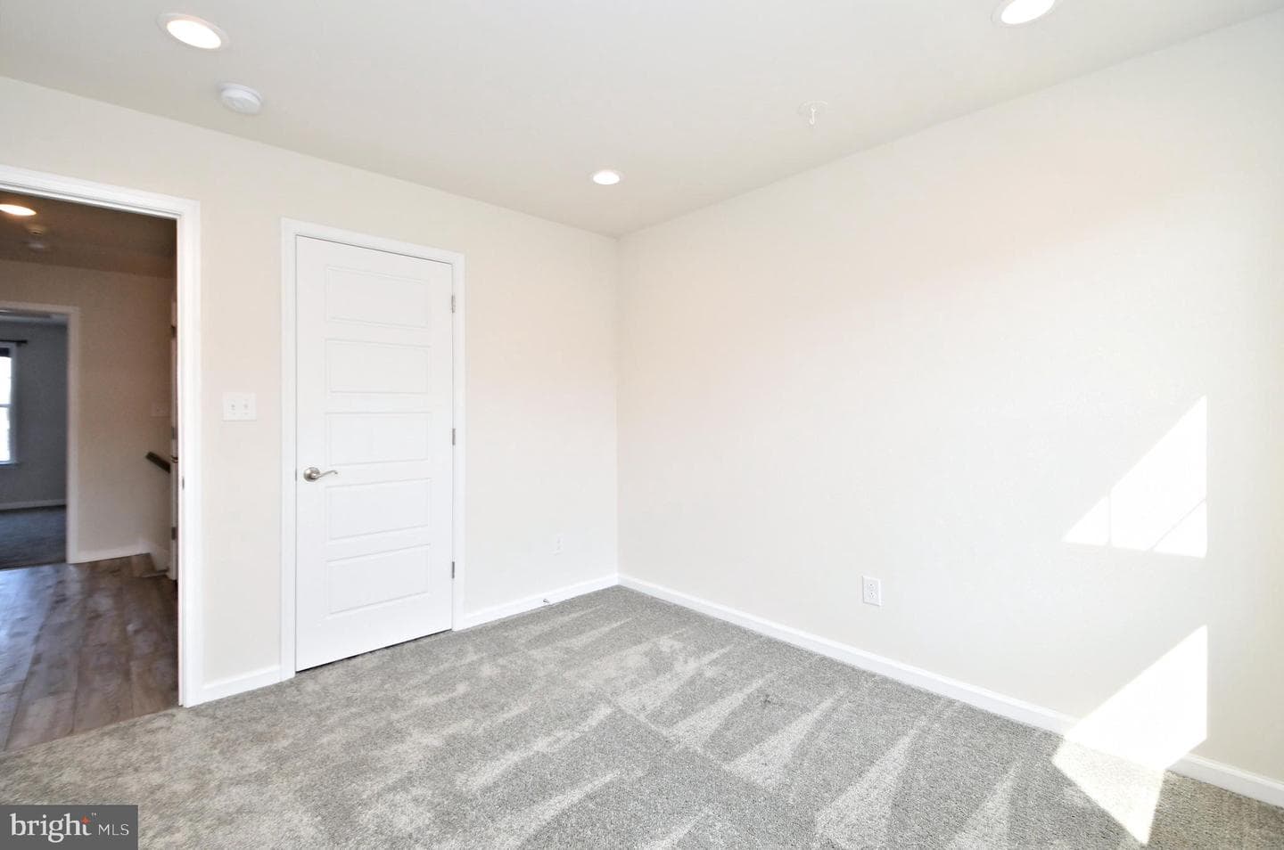 25 Warren Drive photo 39