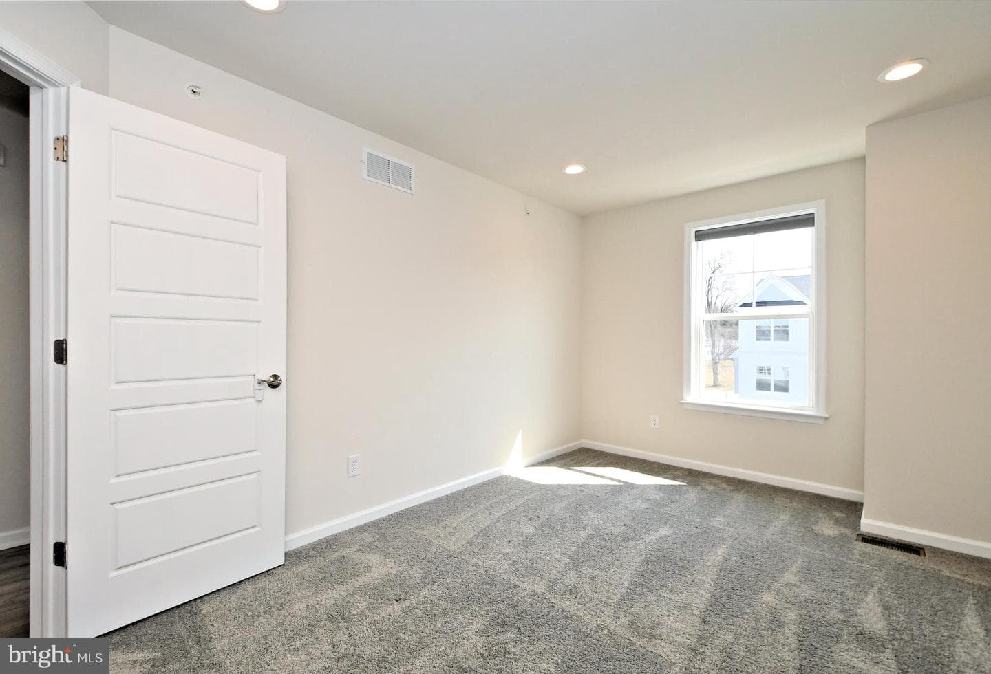 25 Warren Drive photo 41