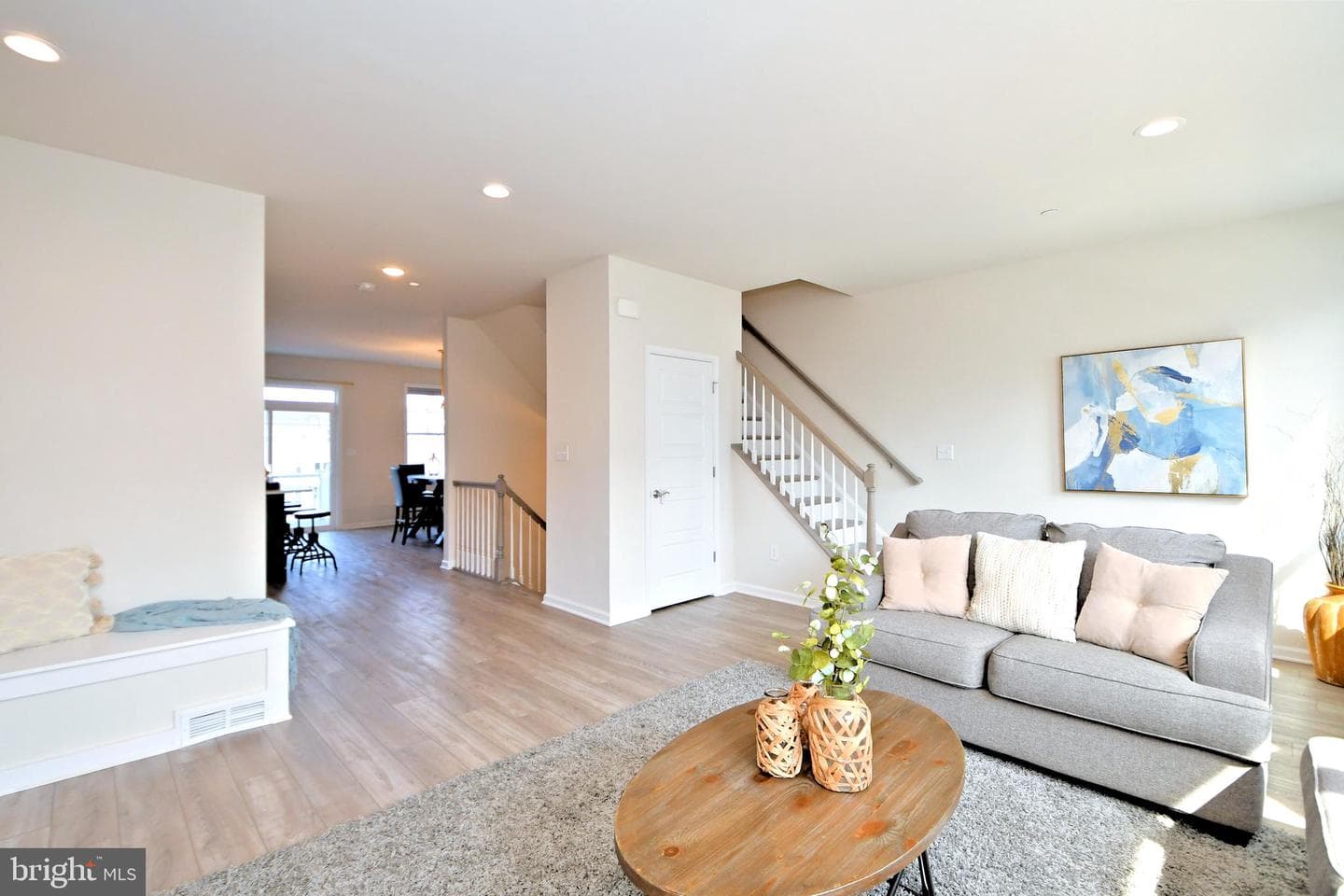 25 Warren Drive photo 9