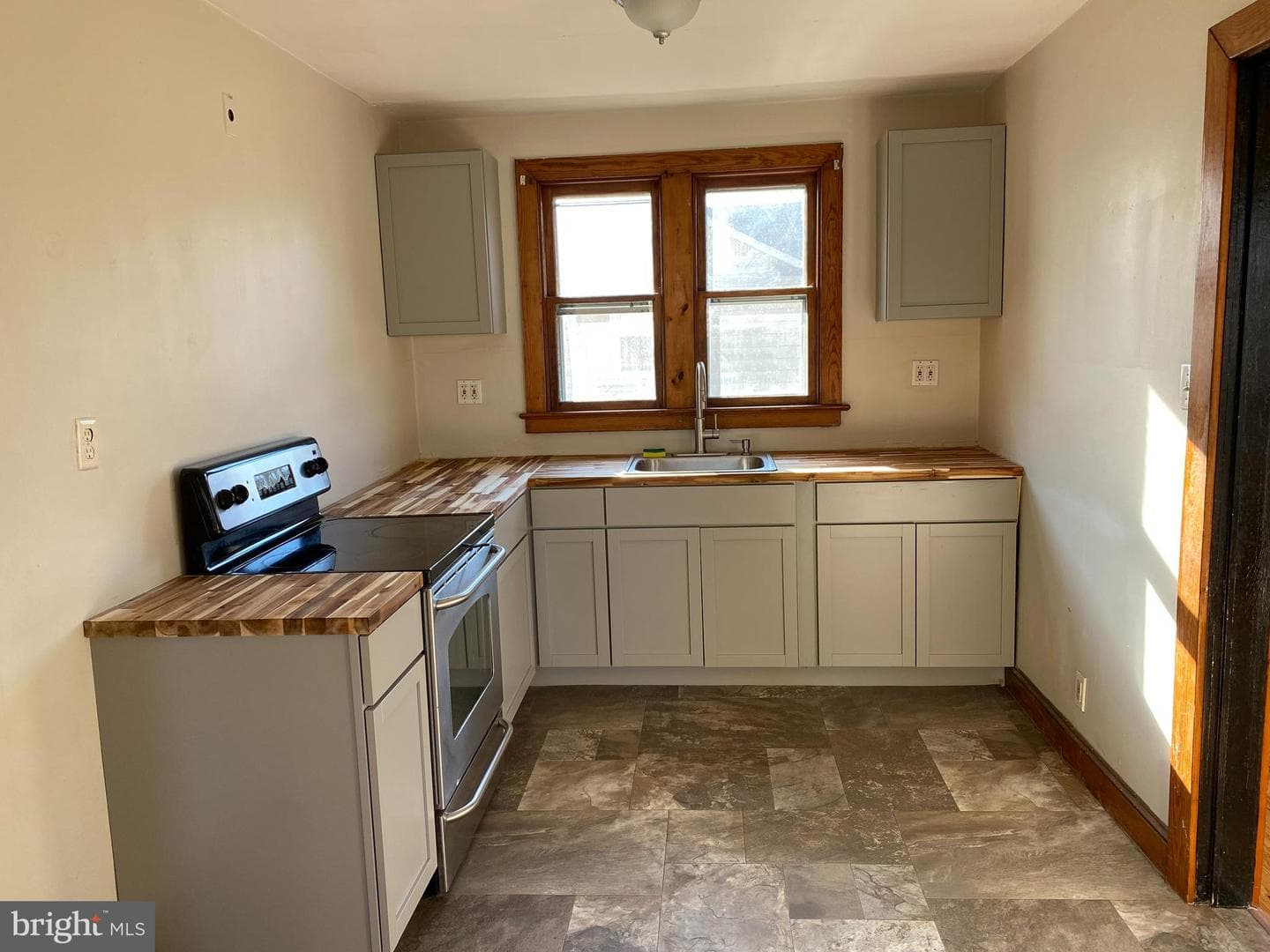 8880 Easton Road photo 1