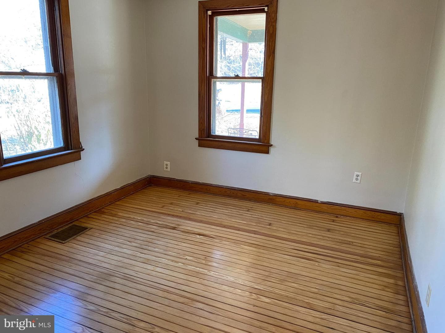 8880 Easton Road photo 2