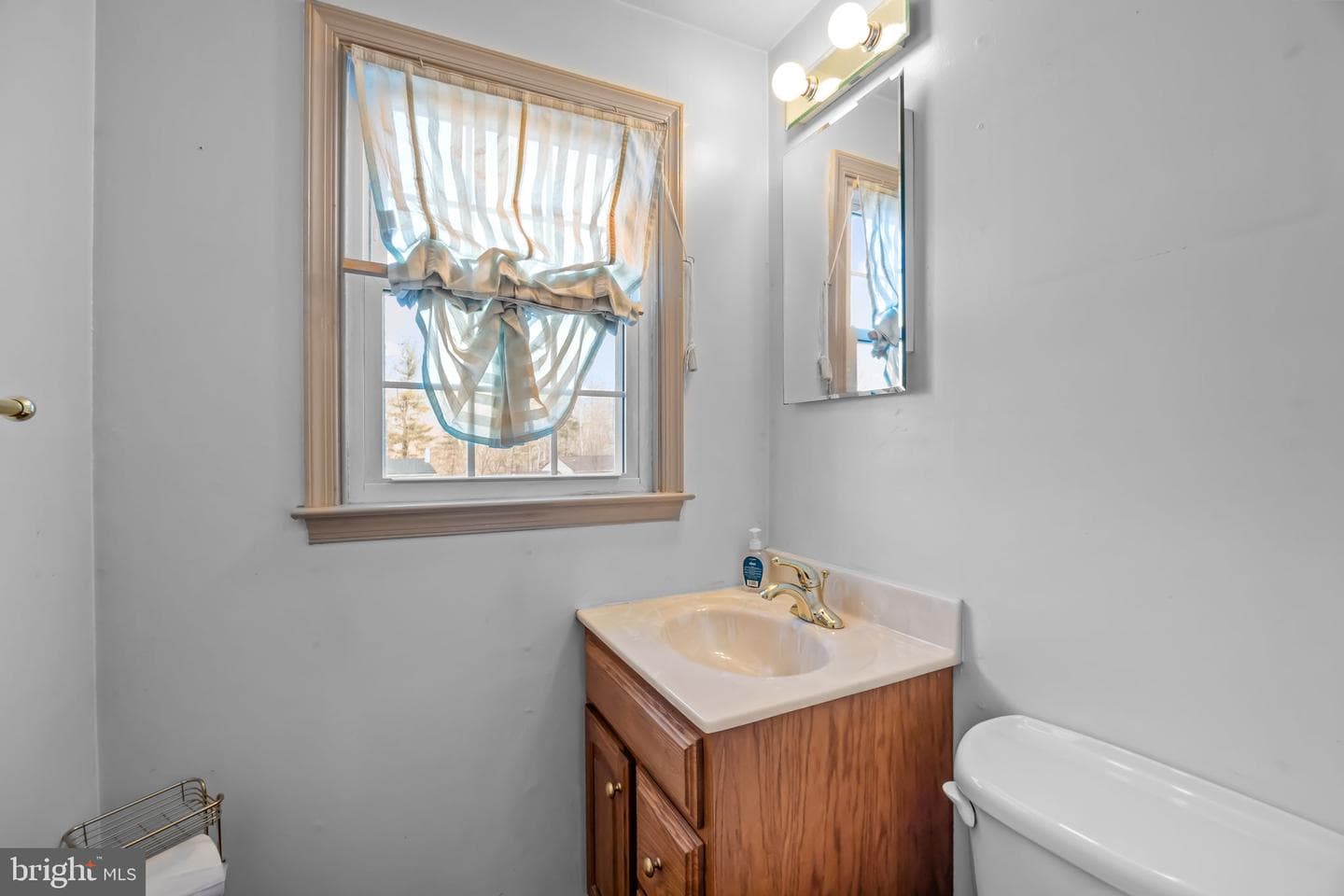 2721 Brownsville Road photo 8