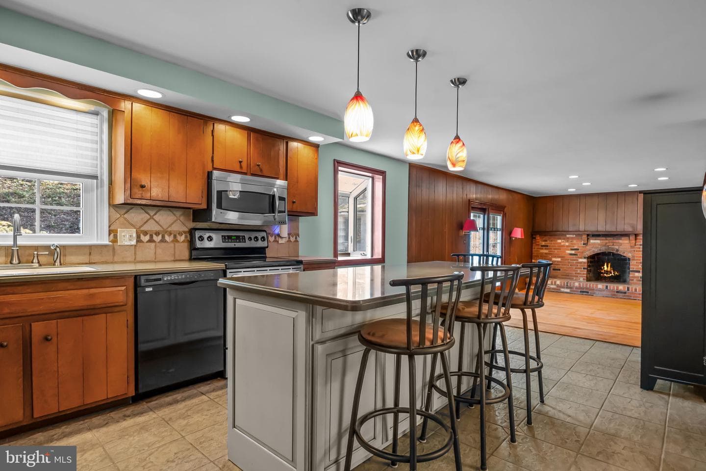 2721 Brownsville Road photo 9