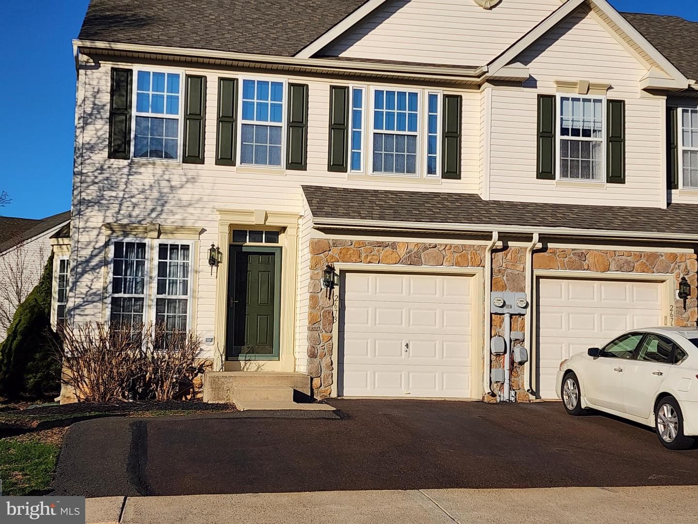 2673 Crabapple Circle photo 2