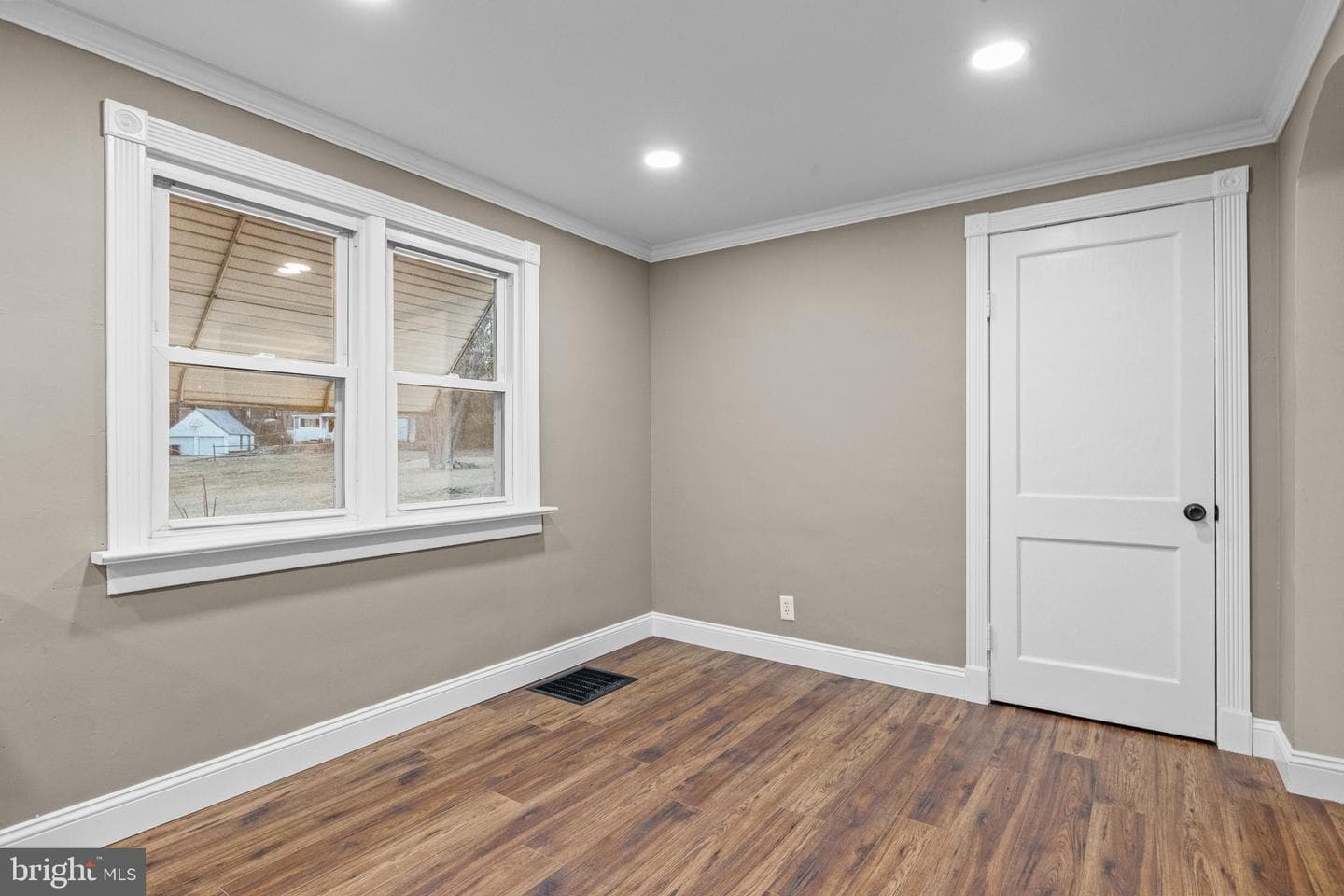 2080 Willow Lane photo 12