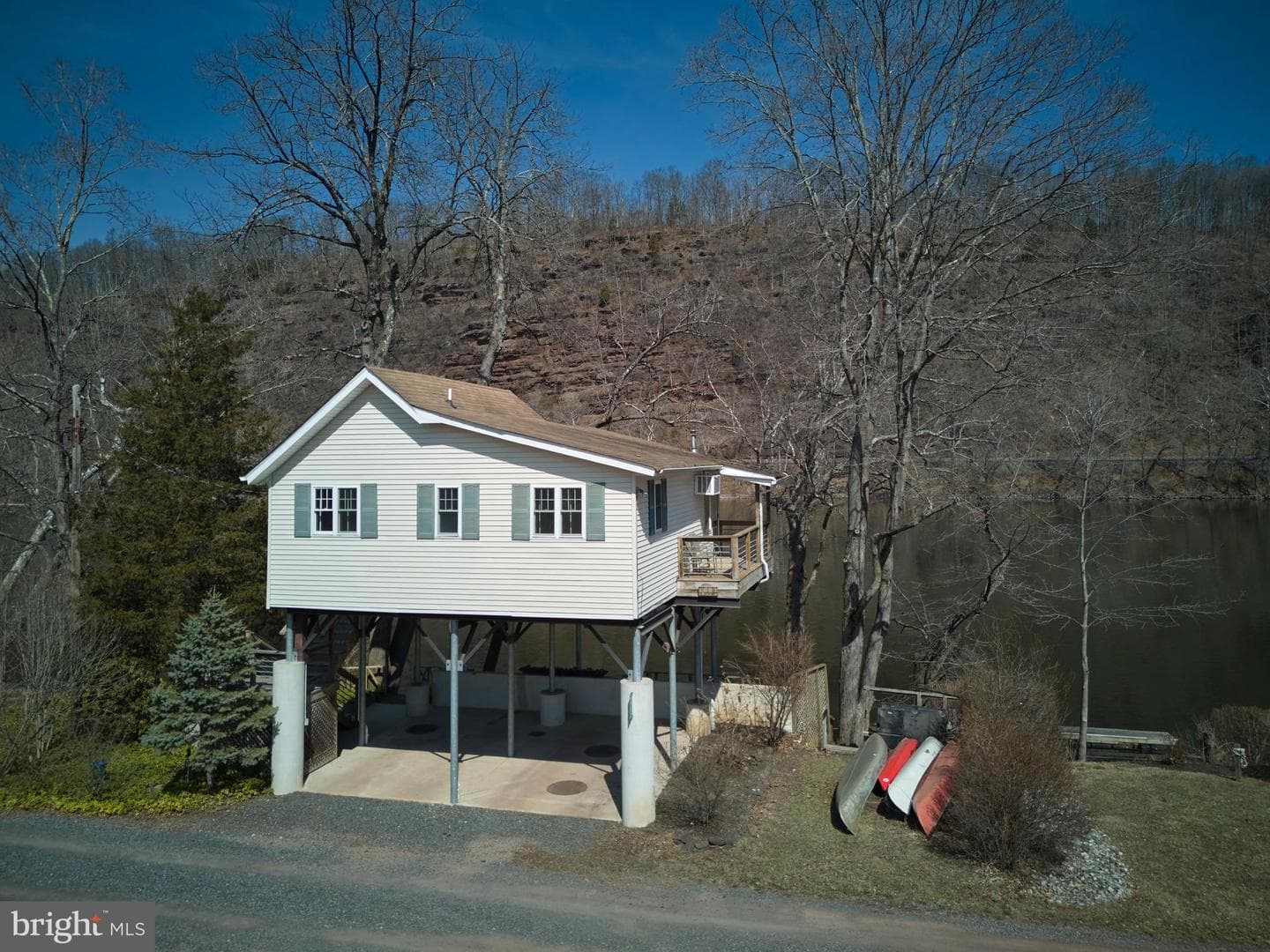 1827 Trails End Lane photo 4