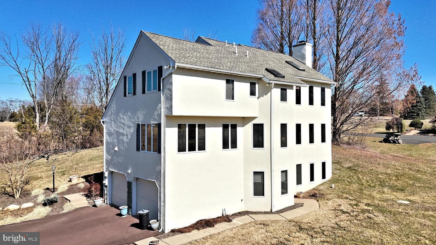 1486 Fairhill Road photo 11