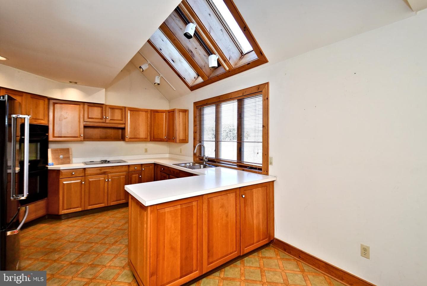 1486 Fairhill Road photo 37